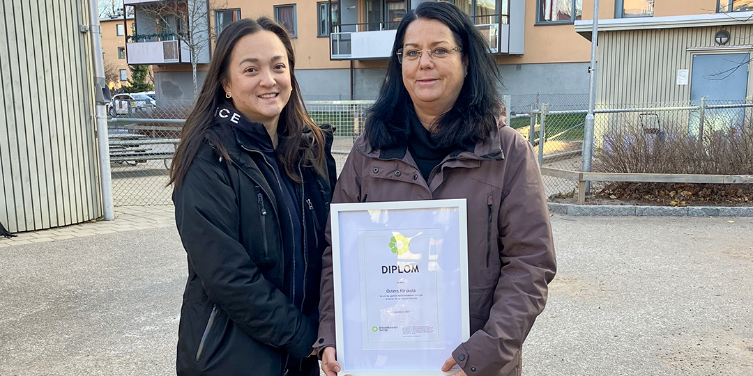 Josefin Englund, förskollärare och hygienombud och biträdande rektor Monia Löhman.