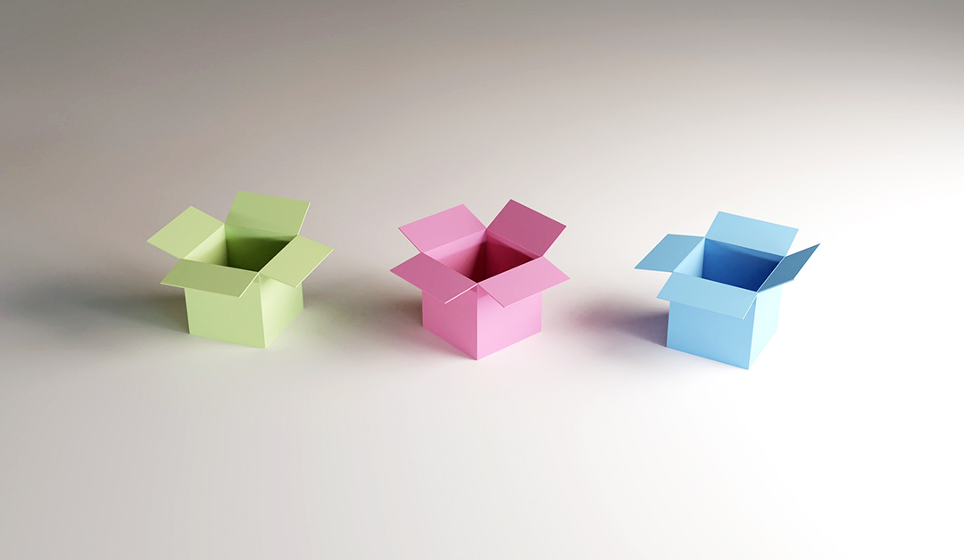 Tre kartonger med okänt innehåll.