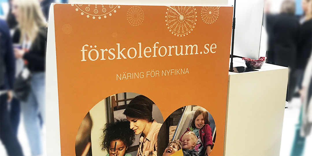 Detaljbild från en utställning för Förskoleforum.