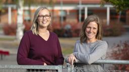 Sara_Bergström_vänster_Linda_Bjällerstedt_höger